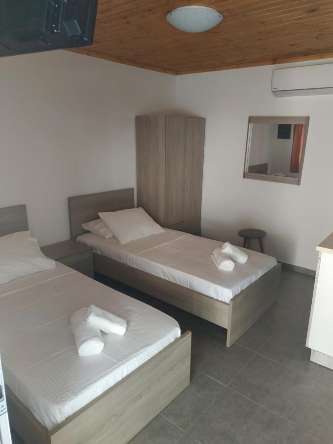 Agelikis' Apartments Nea Kallikrateia Екстер'єр фото