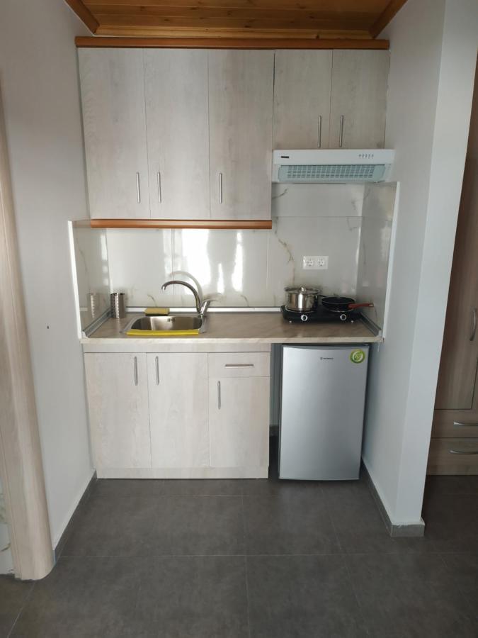 Agelikis' Apartments Nea Kallikrateia Екстер'єр фото