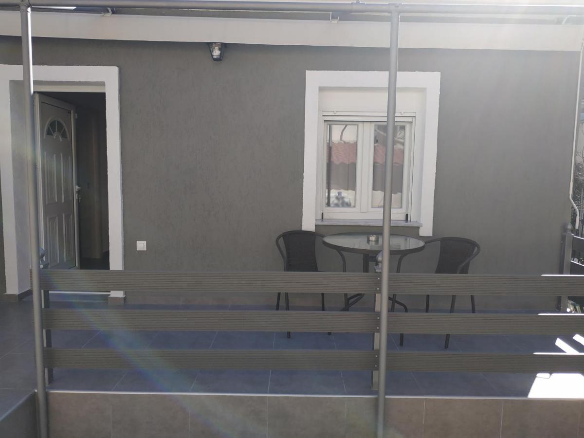 Agelikis' Apartments Nea Kallikrateia Екстер'єр фото